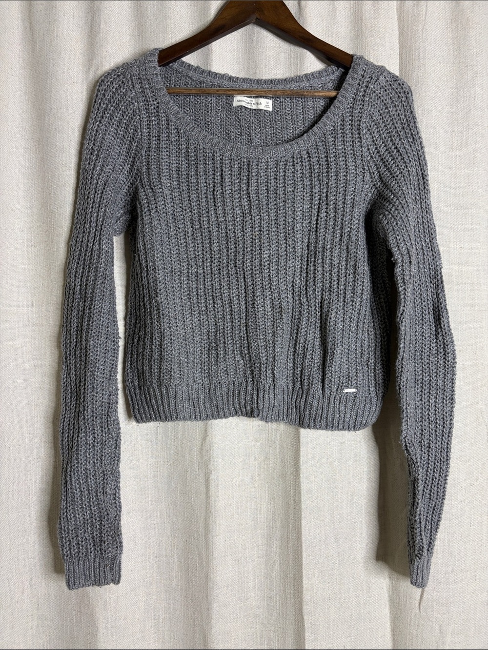 Abercrombie & Fitch Gray Scoop-Neck Ribbed Knit Sweater